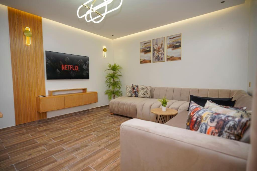 Apartment Proche De La Gare Tgv